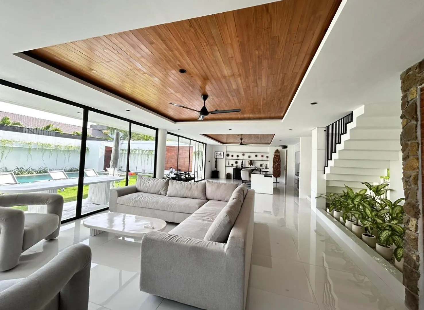Villa Kawis Seminyak Indonesia