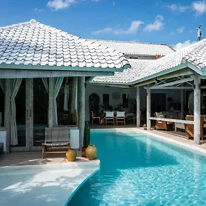 Cocowhite Villa